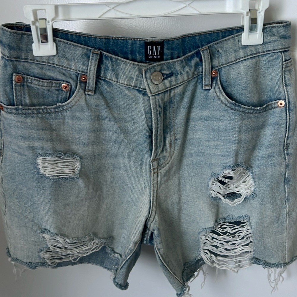 Gap jean shorts size 27